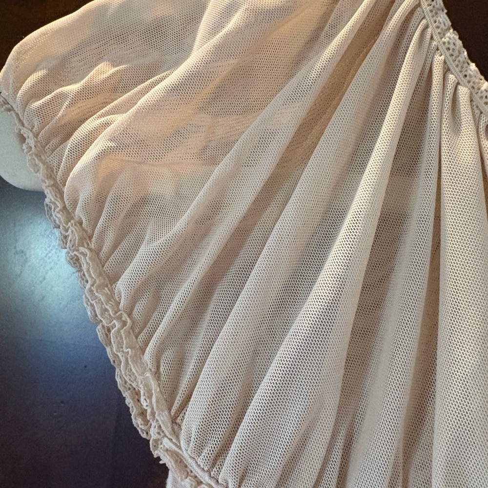 Bebe Cream Ruched Blouse - Picture 4 of 7